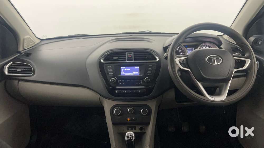 Tata Tiago Xza, 2017, Petrol