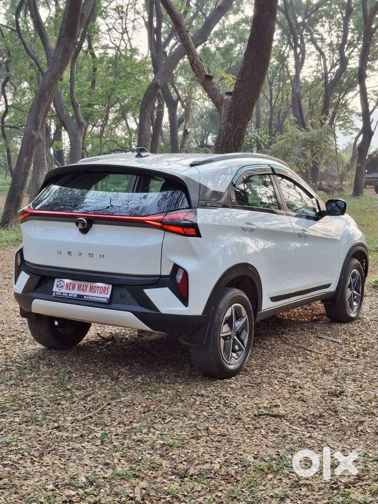 Tata Nexon, 2024, Petrol