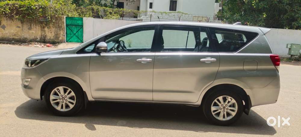 Toyota Innova Crysta 2.4 Gx Mt, 2017, Diesel