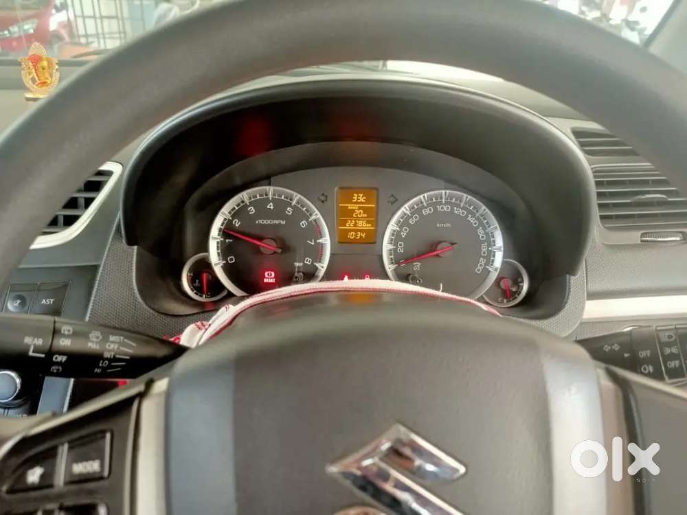 Swift Vvt Zxi 2015 Year