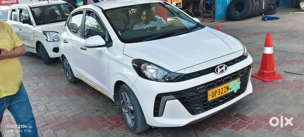 Hyundai Aura Sx Emi Par Hai 14250 Emi Hai 1 Saal Ho Gaya Hai Tax Prblm