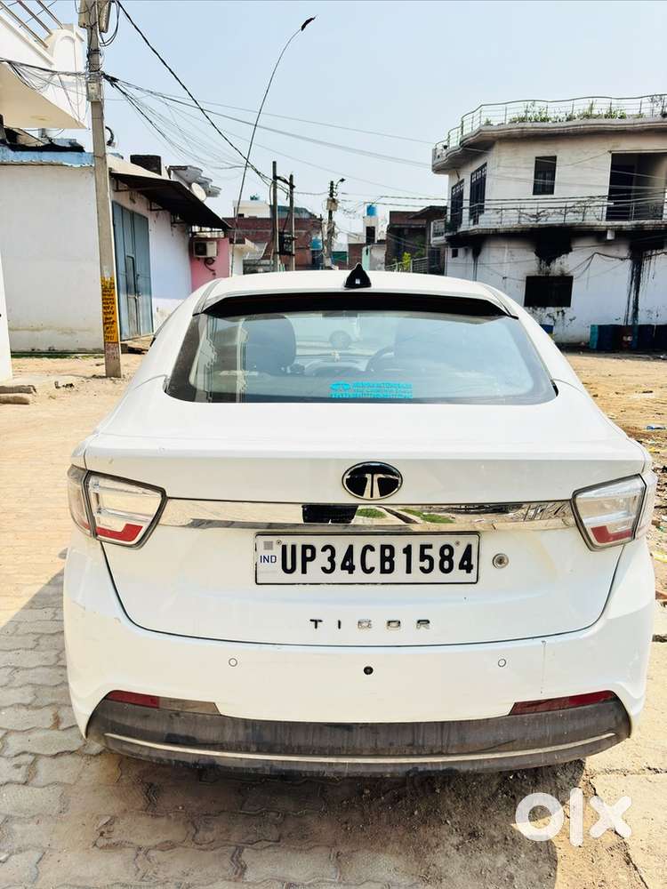 Tata Tigor ( Cng + Petrol )
