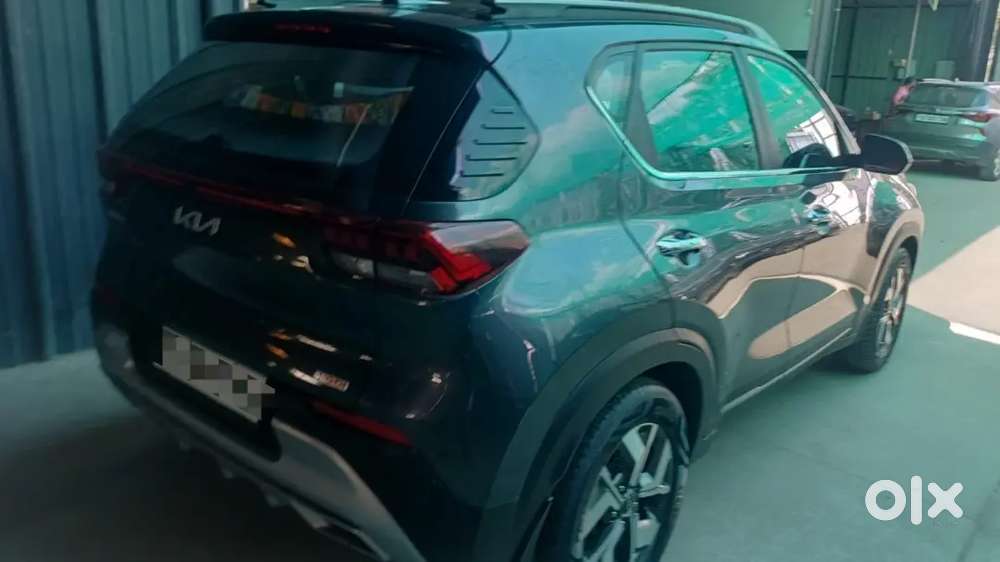 Kia Sonet 2023 Petrol 43700 Km Driven
