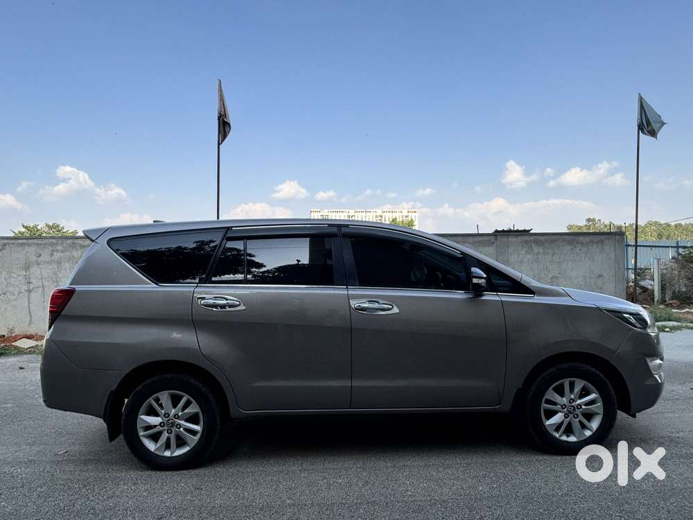 Toyota Innova Crysta 2.4 V, 2017, Diesel