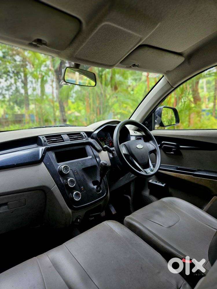 Mahindra Kuv 100 G80 K2, 2017, Petrol