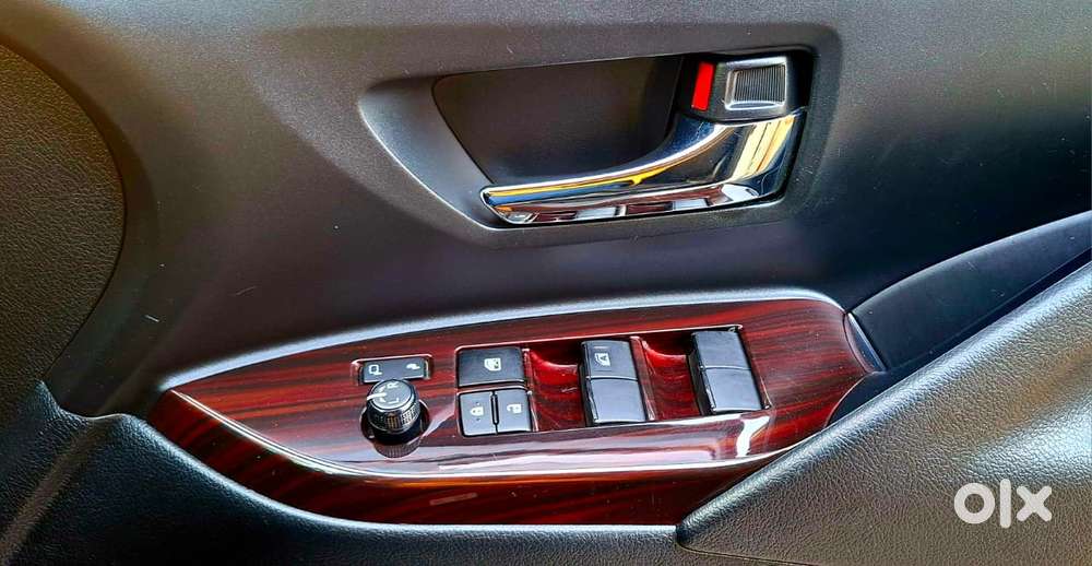 Toyota Innova Crysta 2.4 Gx Limited Edition 8 Str, 2024, Diesel