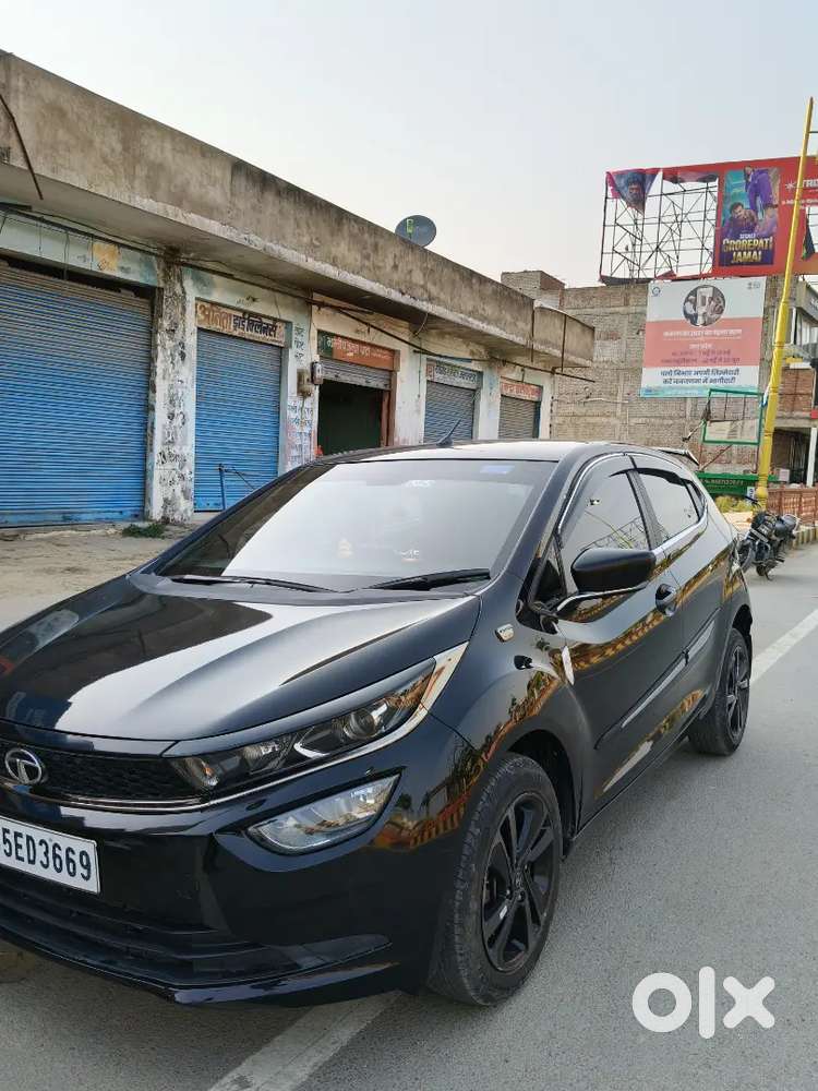 Tata Altroz Xz Plus Dark Edition Petrol 19300 Km Driven