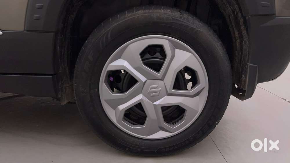 Maruti Suzuki Brezza Vxi At, 2023, Petrol