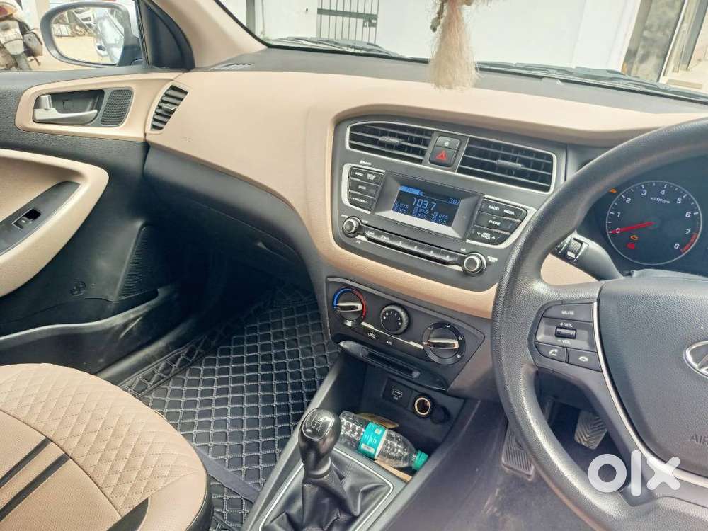Hundai I20 2020 Model, Petrol 6 Years Of Age