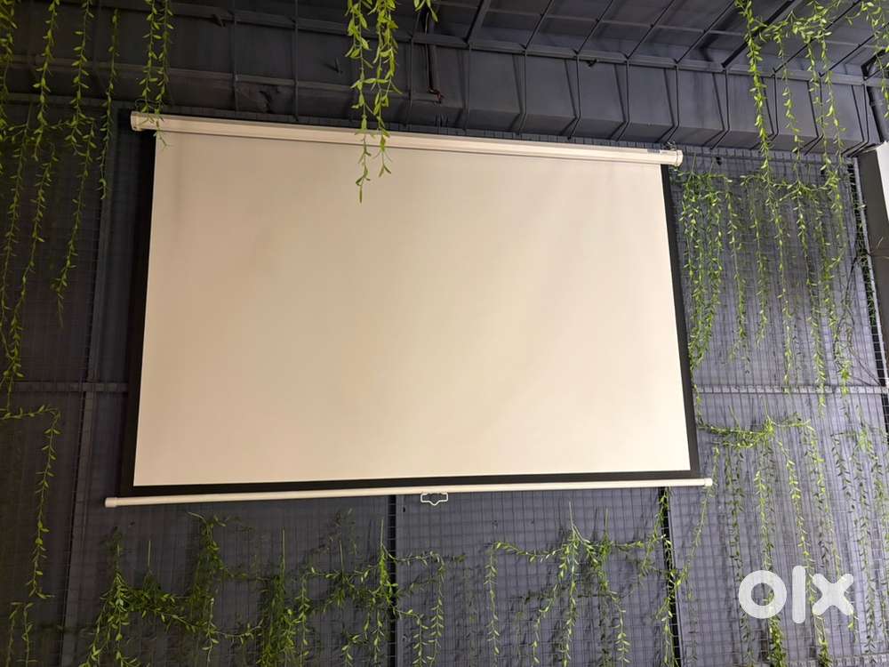 Projector for cafe and launge use