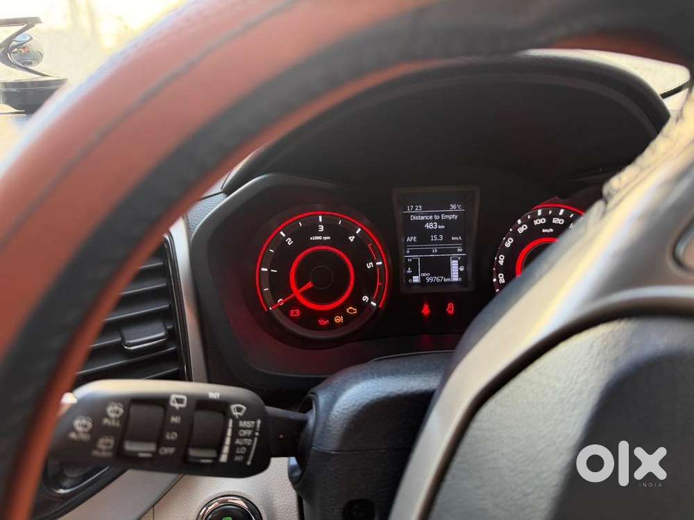 Mahindra Xuv300 2021 Diesel Well Maintained