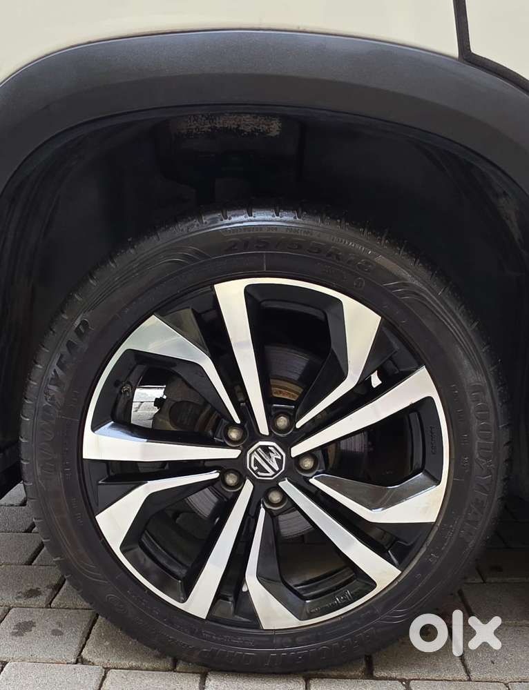 Mg Hector Plus, 2023, Petrol
