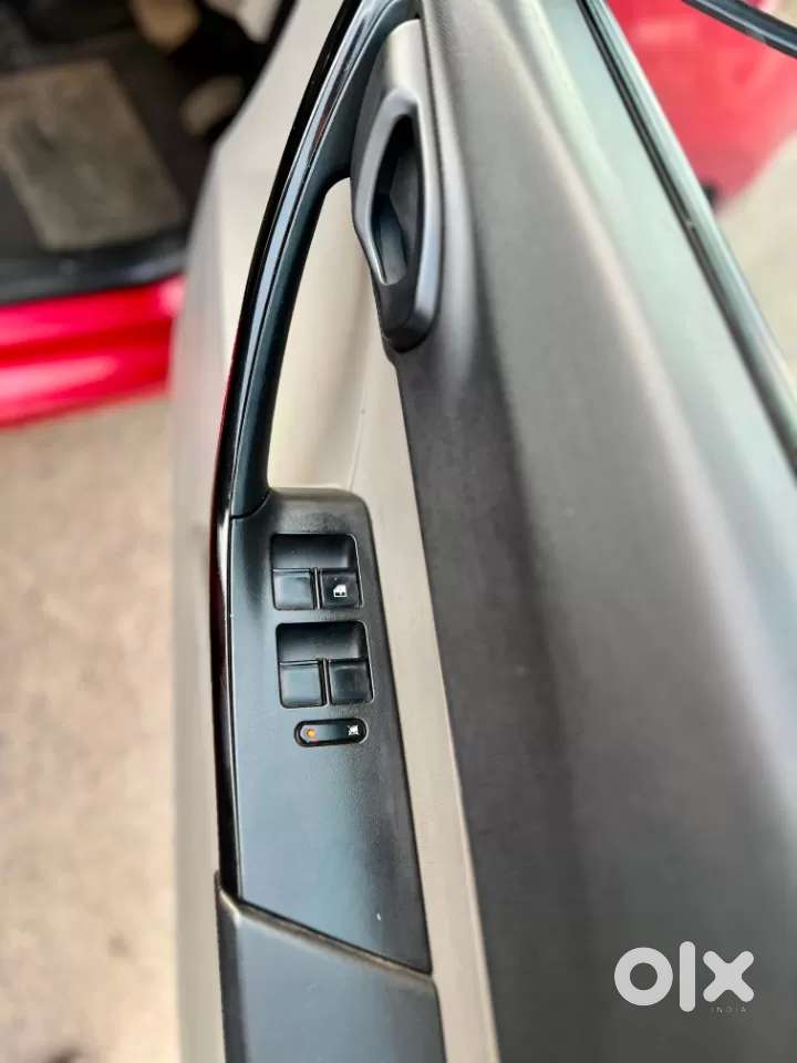 Tata Tiago Xza, 2019, Petrol