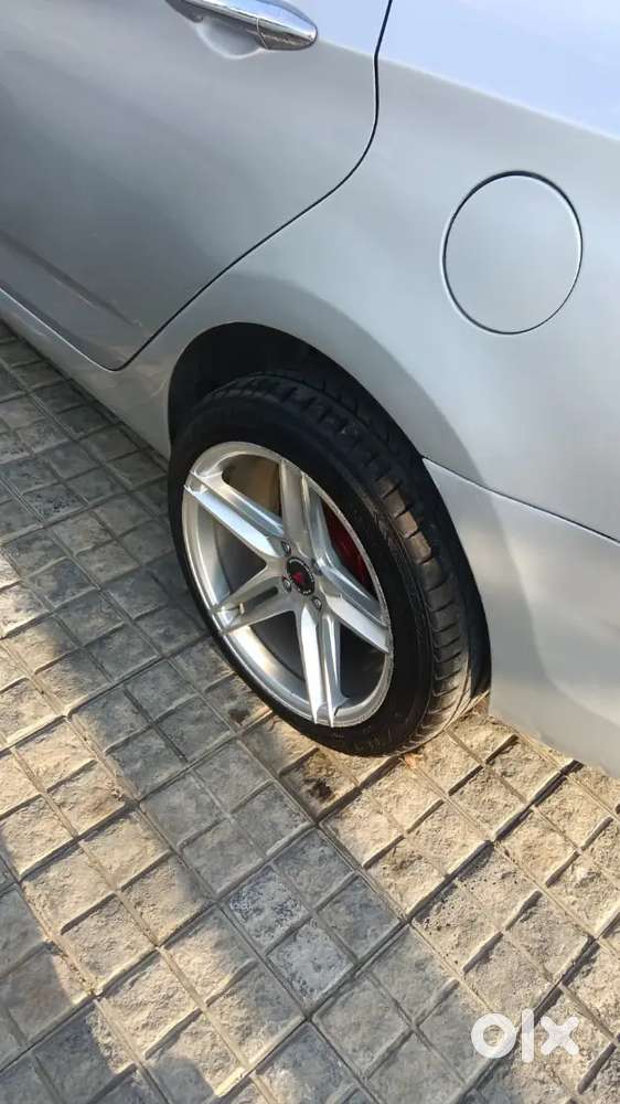 Hyundai Fluidic Verna 2012