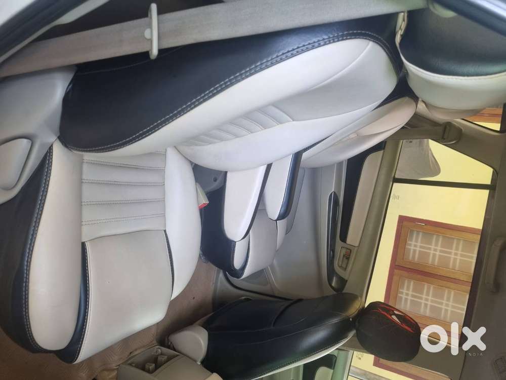 Innova 2.5g Re, Very Good Condition, All Documents Clear.