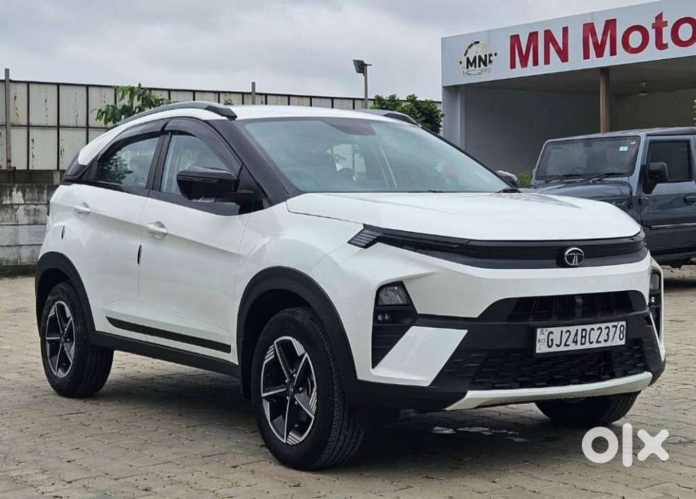 Tata Nexon Creative Plus S 1.2 Revotron Petrol 6 Mt Dt, 2025, Cng & ..
