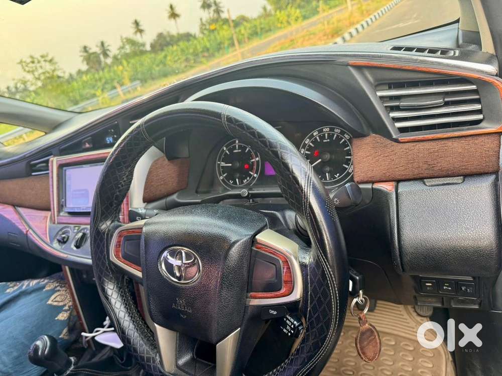 Toyota Innova Crysta 2016 Diesel Variant