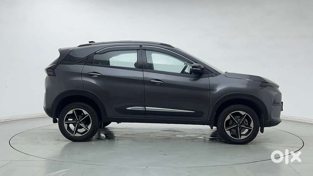 Tata Nexon Pure (s) 1.2 Petrol 6amt, 2025, Petrol