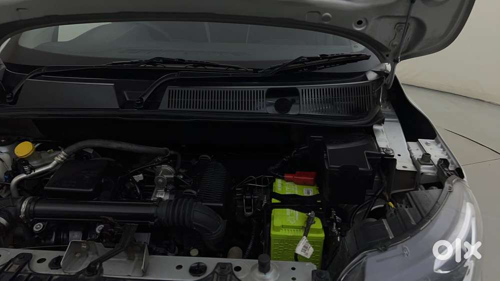 Renault Triber Rxz, 2023, Petrol