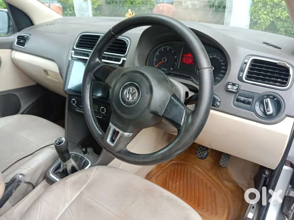 Volkswagen Vento Highline 2010 Car
