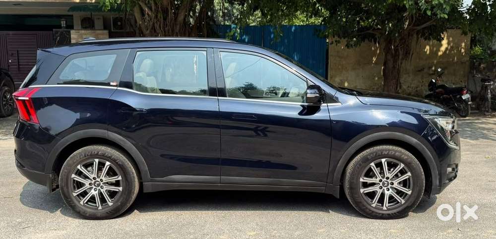 Mahindra Xuv700 2.0 Ax 7 Petrol At Str, 2024, Petrol
