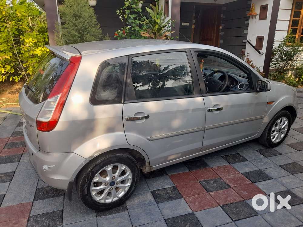 Ford Figo 2012-2015 Petrol Titanium, 2014, Petrol