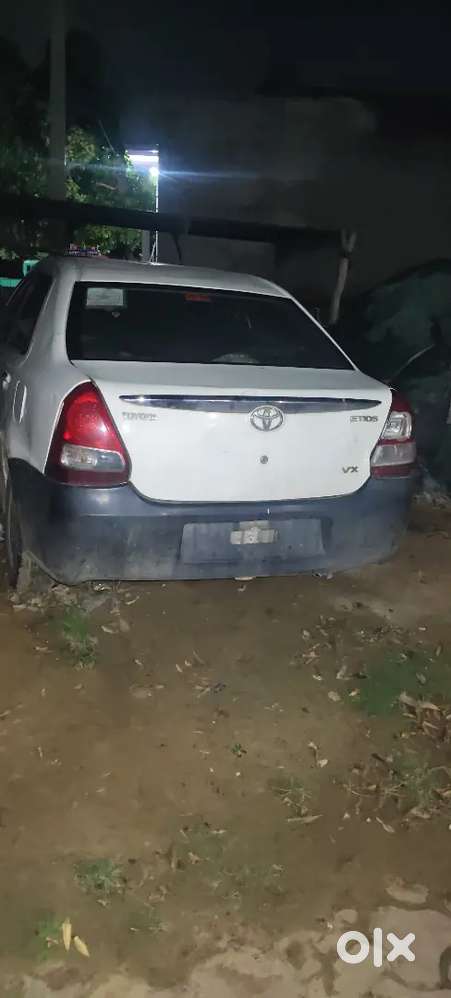 Toyota Etios 1.5 High 2012