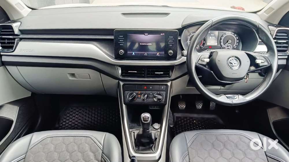 Skoda Kushaq 1.0 Tsi Ambition, 2022, Petrol