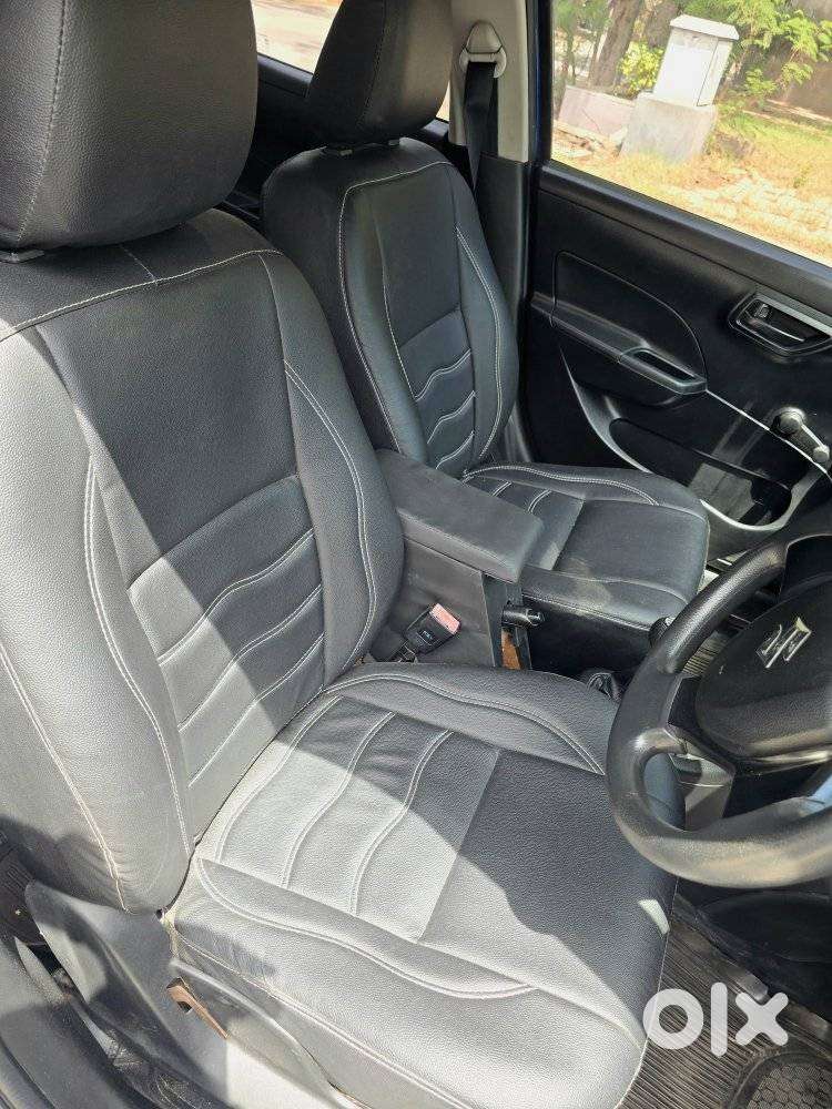 Maruti Suzuki Swift Lxi Optional-o, 2011, Petrol