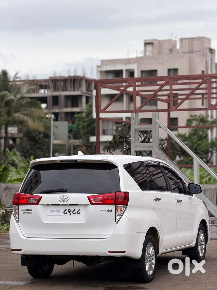 Toyota Innova Crysta 2.7 V, 2019, Diesel