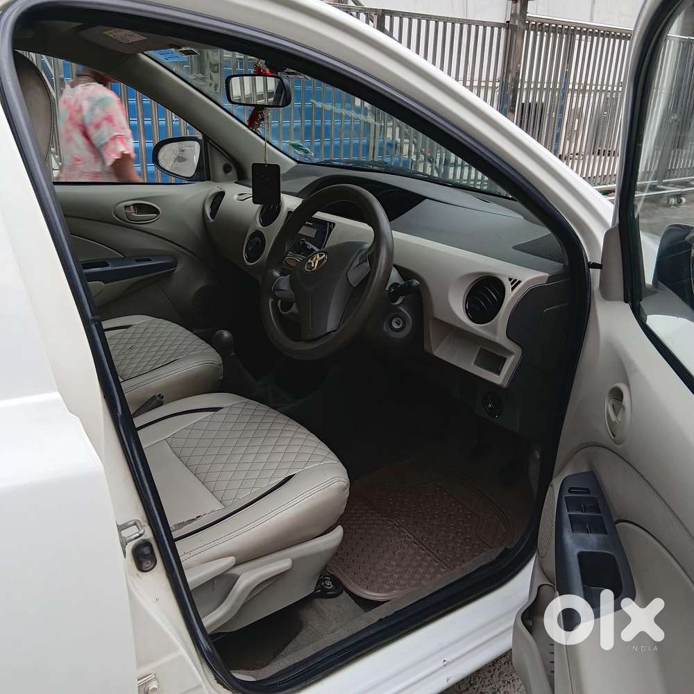 Toyota Etios Liva G Exclusive, 2015, Petrol