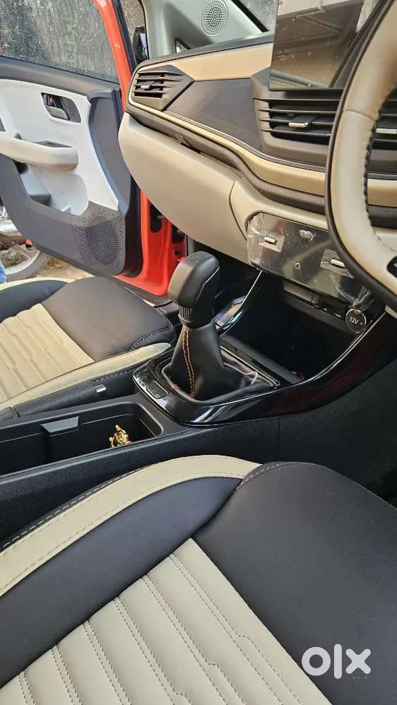 Tata Altroz 2025 Cng & Hybrids 4000 Km Driven