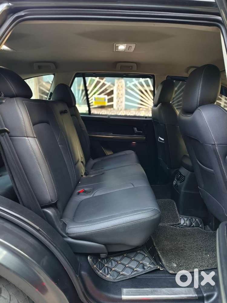 Tata Hexa 2.2 Xta 4x2 7 Str Dual Tone, 2017, Diesel