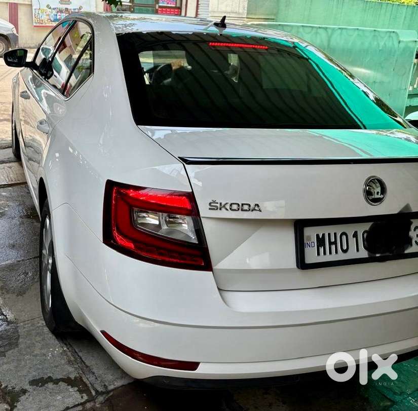 Skoda Octavia 2017 Petrol Style Car