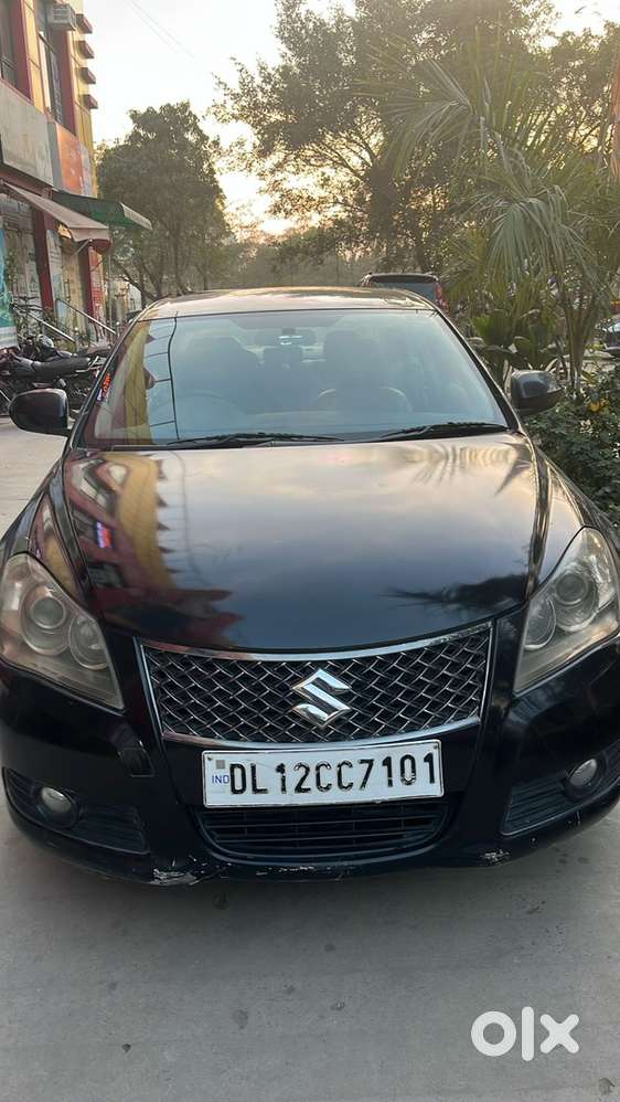 Maruti Suzuki Kizashi 2012 Petrol Good Condition 2 Key Available Black