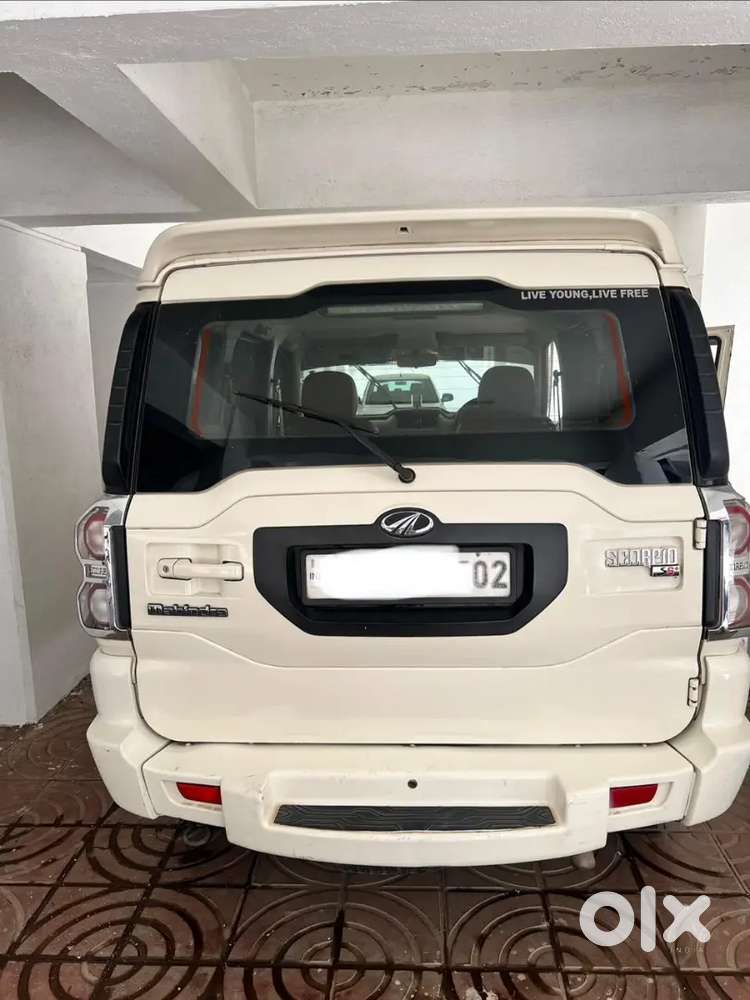 Mahindra Scorpio S6+ 2wd – Diamond White  2017  Diesel