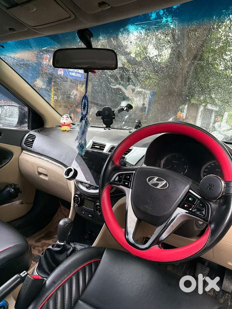 Hyundai Fluidic Verna 2011