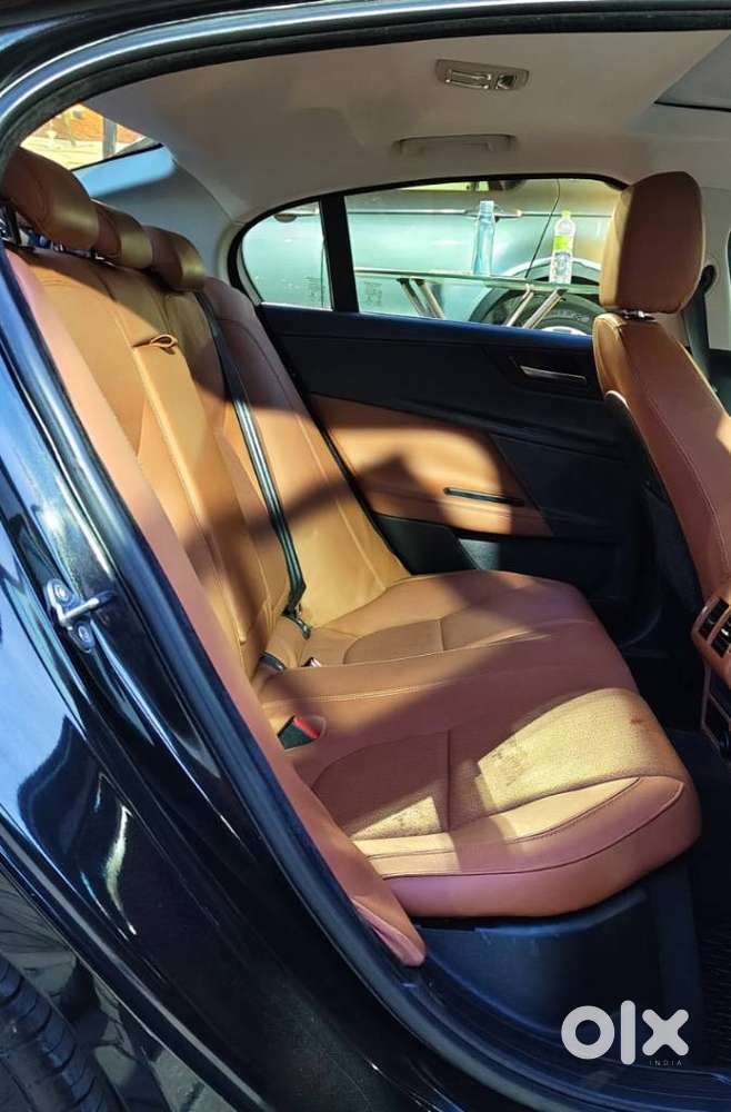 Jaguar Xe Pure, 2016, Petrol