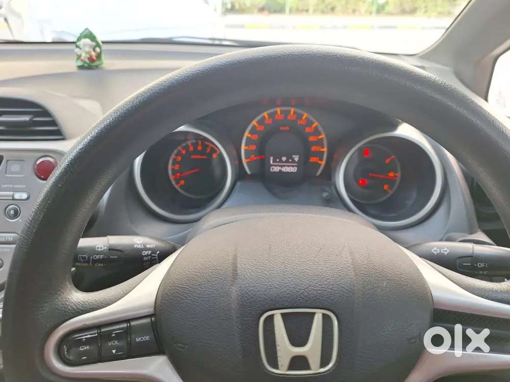 Honda Jazz 2011 Petrol 85000 Km Driven
