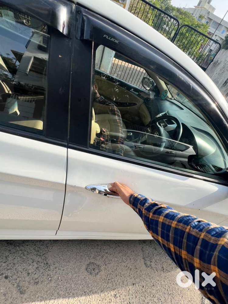 Hyundai Verna 2015 Petrol 81000 Km Driven