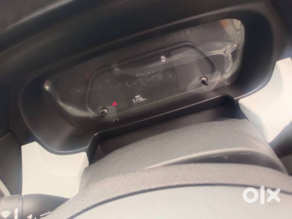 Tata Punch Accomplished Mt Sunroof, 2025, Petrol