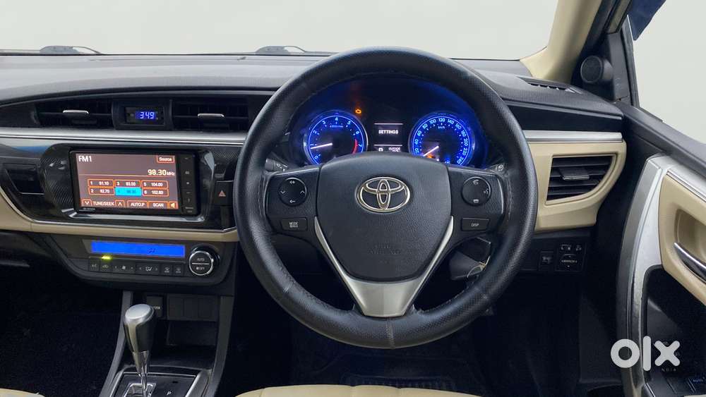 Toyota Corolla Altis [2014-2017] 1.8 G Cvt, 2015, Petrol