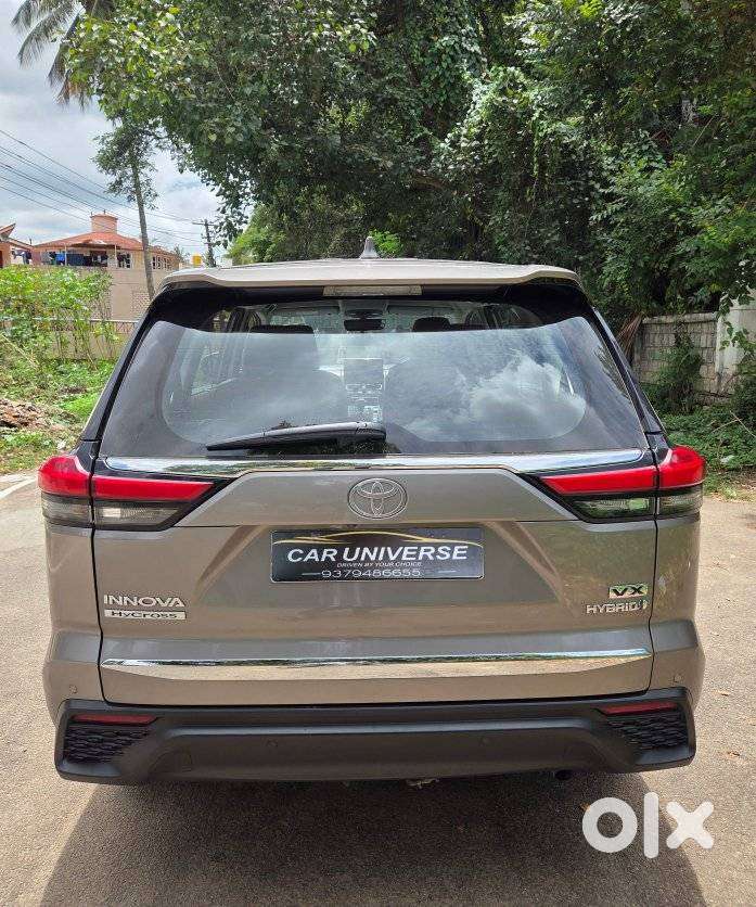 Toyota Innova Hycross 2.0 Vx Hybrid 7 Str, 2023, Petrol