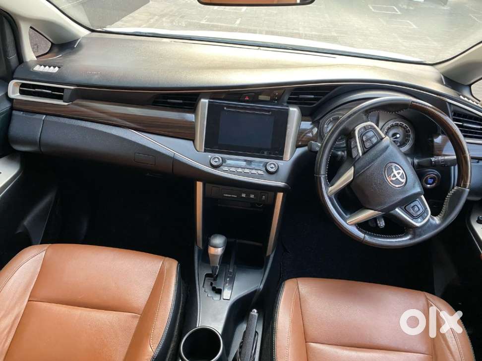 Toyota Innova Crysta 2.8z Automatic, 2017, Diesel