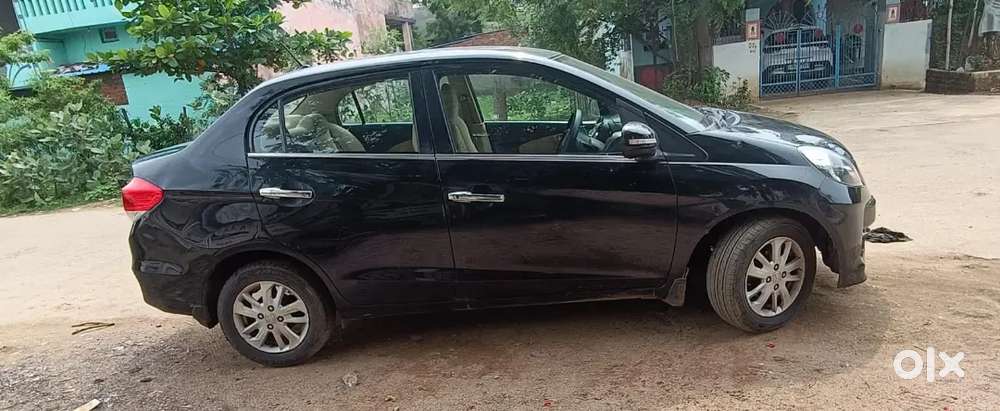 Amaze Diesel New Condition Child Ac New Tayer Insurance Velid 2key ..