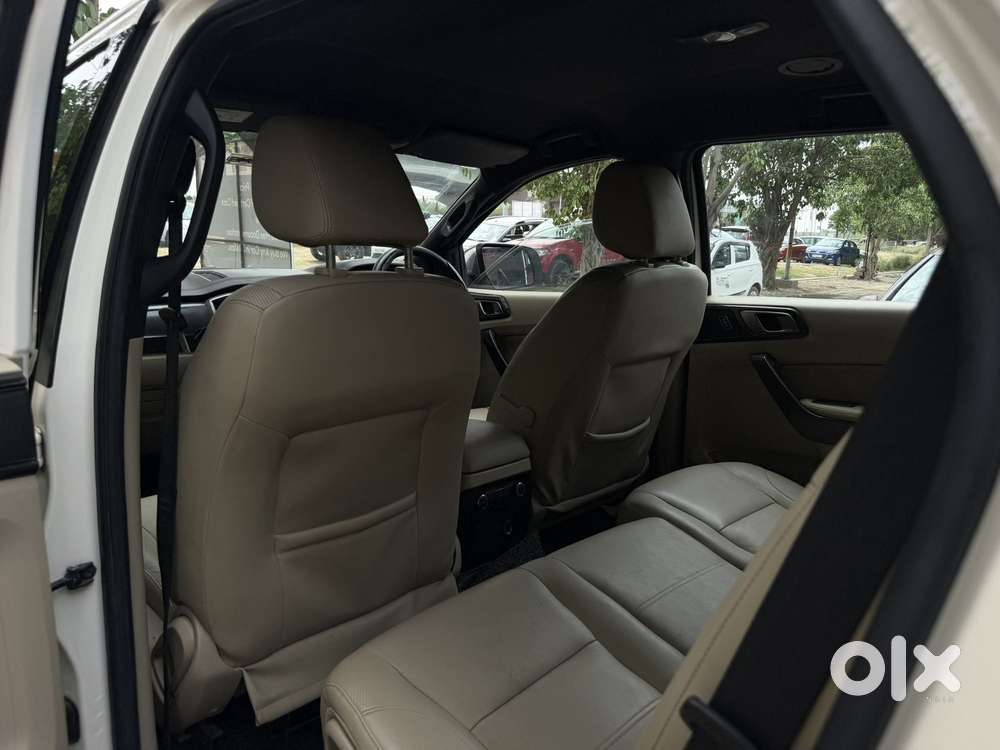 Ford Endeavour 2.2 Trend At 4x2, 2016, Diesel