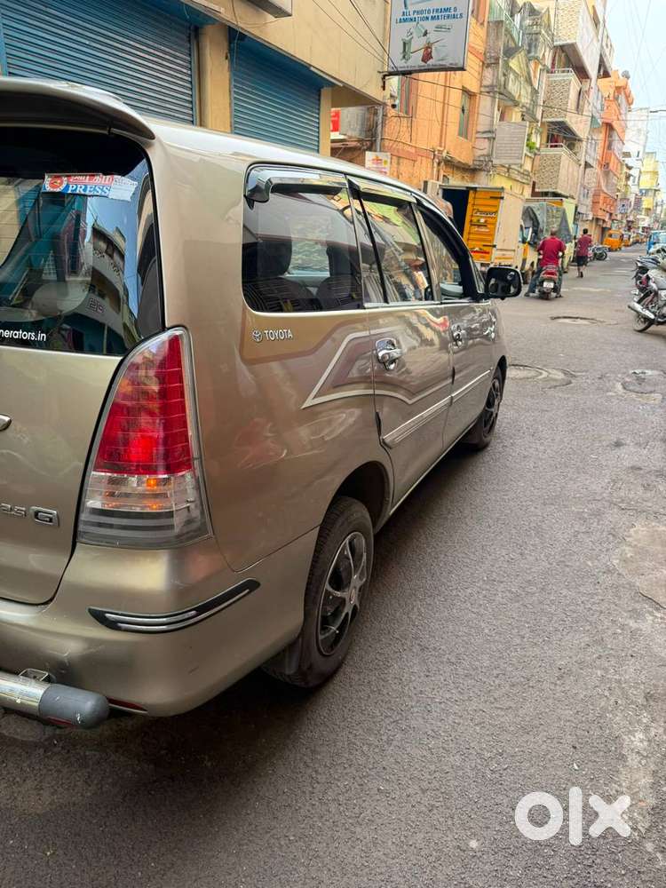 2010 Innova 127515 Kms Driven
