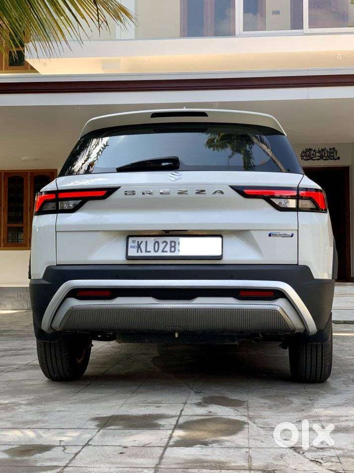 Maruti Suzuki Brezza 1.5 Zxi Smart Hybrid, 2022, Petrol