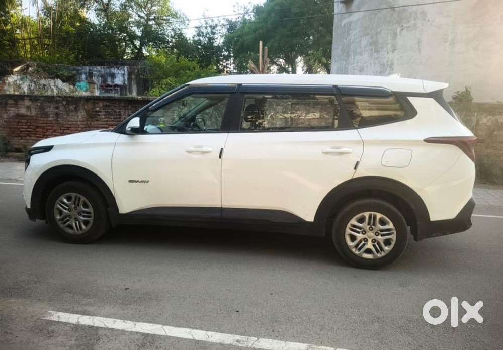 Kia Carens 2024 Petrol 24000 Km Driven