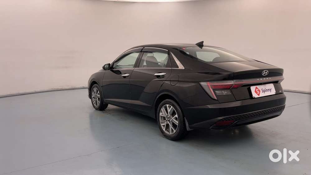 Hyundai Verna 1.5 Sx Petrol Mt, 2023, Petrol